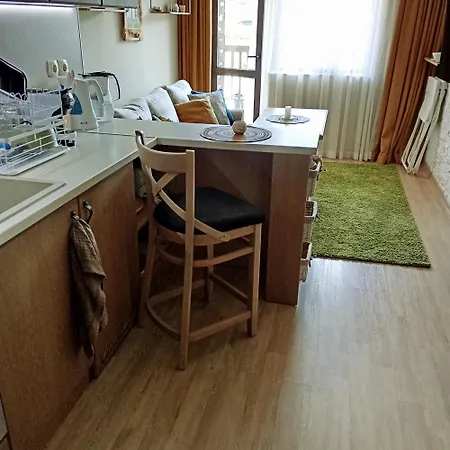 Sunny Terrace, Pirin Views, Art And Books Apartment Bansko