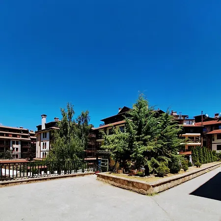 Sunny Terrace, Pirin Views, Art And Books Apartment *